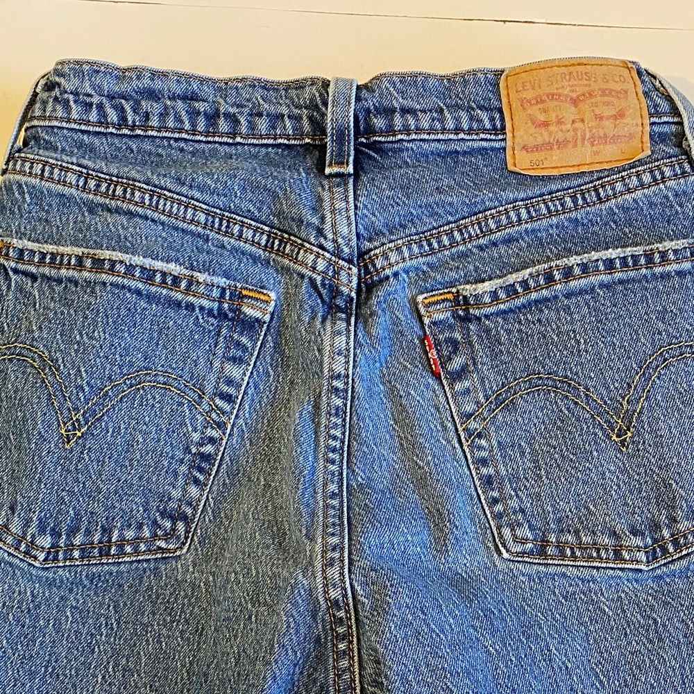 Levi 501 Original High Waisted women’s Size 26/30 - Picture 8 of 13